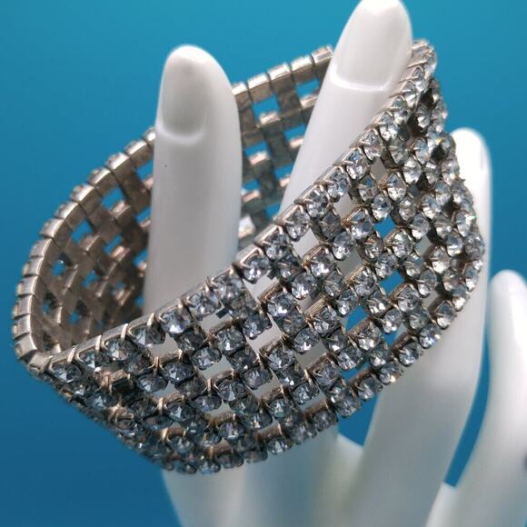 Vintage Clear Rhinestone Stretch Bracelet Silver Tone Wide Sparkling Cuff - Picture 3 of 9